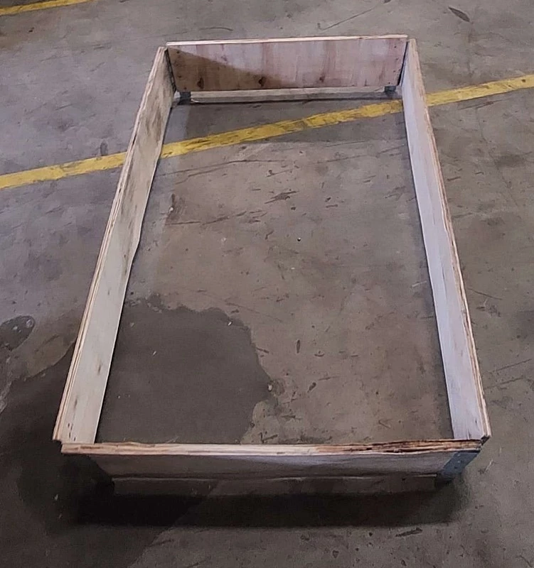 Raklapmagasító keret 80x120 használt, rétegelt lemezből